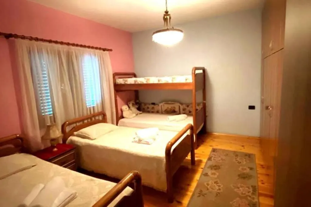 Lägenhet Vila Lumja Tirana Albanien