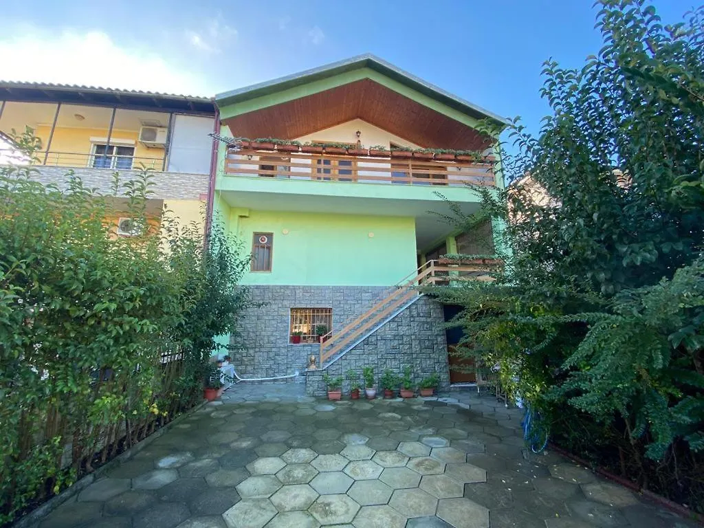 Vila Lumja Tirana